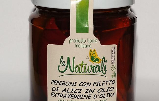 Peperoni con filetto di alici in olio